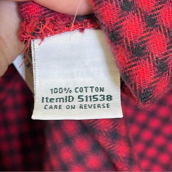 L.L. Bean, Red Plaid Button-Up Shirt. Size Small. In excellent condition! - Picture 5 of 8